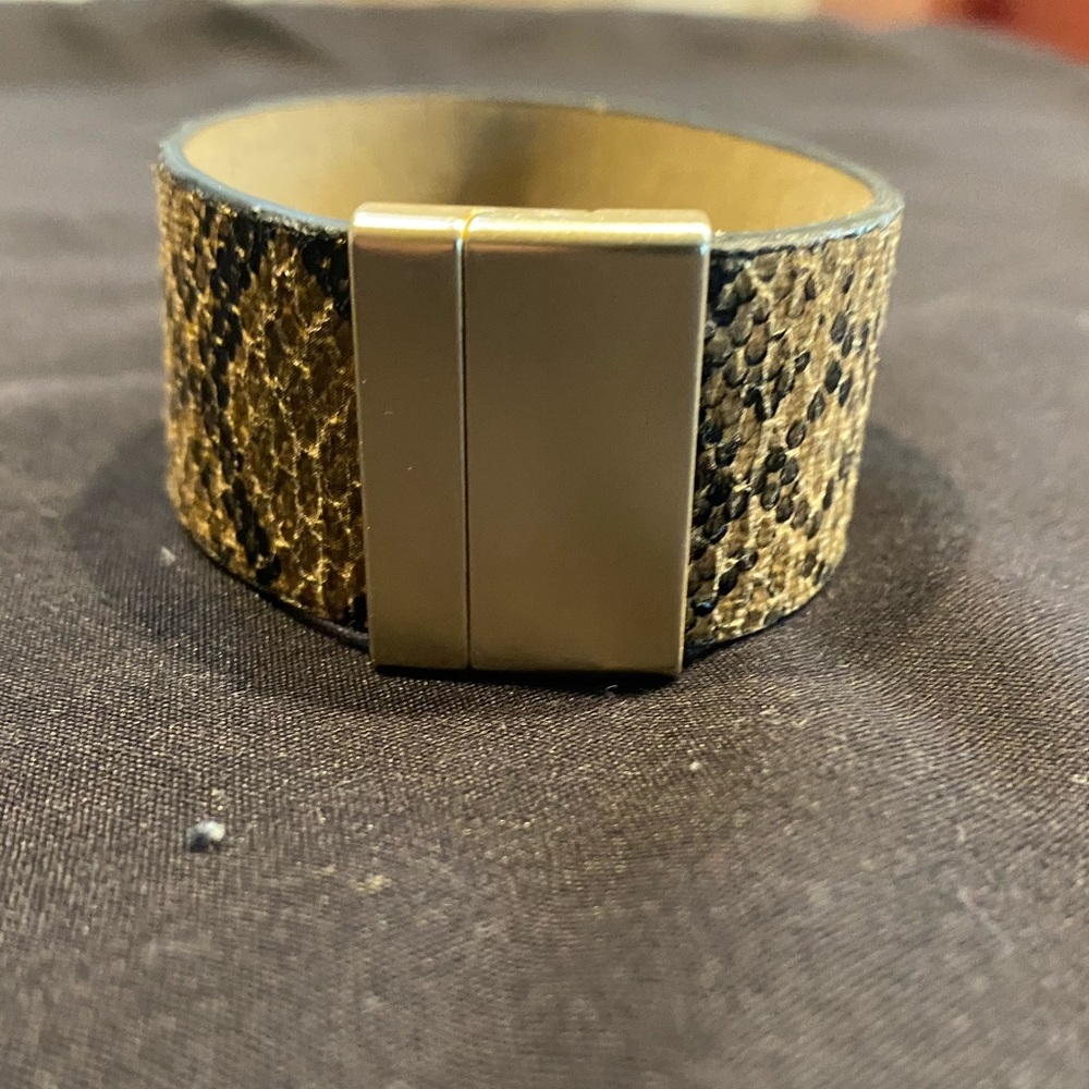 Cuff bracelet